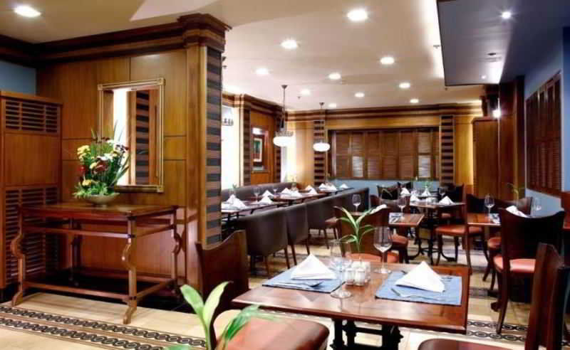 Herald Suites Solana Makati City Exterior photo