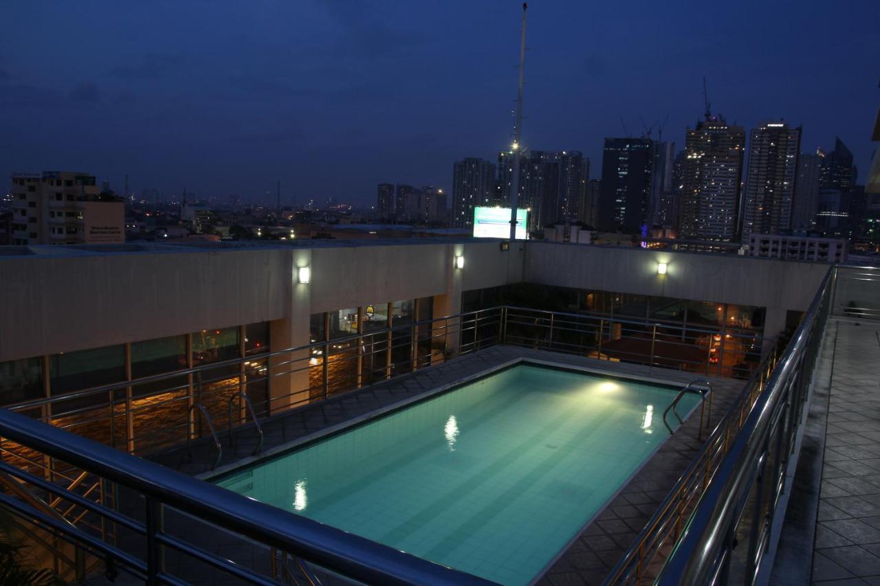 Herald Suites Solana Makati City Exterior photo