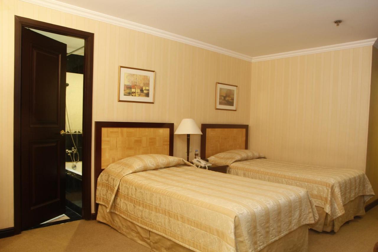 Herald Suites Solana Makati City Exterior photo